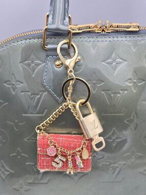 Authentic LV Gold Padlock 🔒 Unbranded Bag Keychain Charm for Louis Vuitton Bags